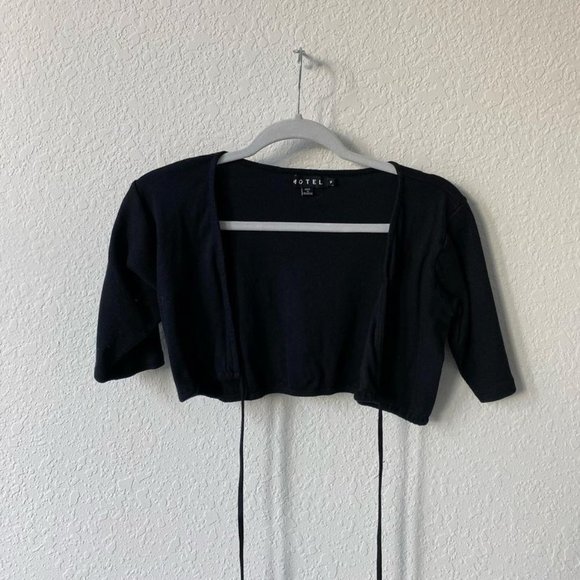 StyleExchange Tie Crop Top - Picture 2 of 2